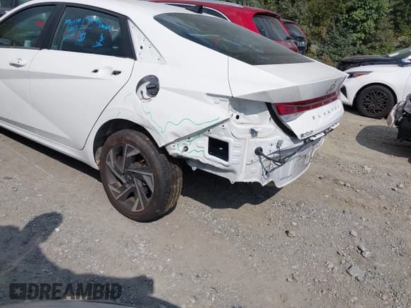 ✅ 2024 Hyundai Elantra SEL • VIN: KMHLS4DG5RU759945 • Lot: 43138961. Listed on IAAI with 39,139 mi. Free auction sales archive from the USA and detailed vehicle history report at DreamBid. Image 6.