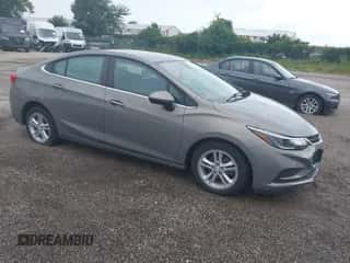 2018 Chevrolet Cruze LT с VIN 1G1BE5SMXJ7247499, выставлен на аукционе IAAI как лот 42853055 с пробегом 76 549 миль миль и . История ставок и продаж доступна на DreamBid. Изображение 1.