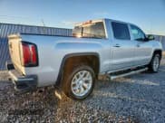 ✅ 2018 GMC Sierra 1500 SLT • VIN: 3GTU2NEC7JG623995 • Lot: 92080235. Wystawiony na Copart z przebiegiem 204 035 mil. Bezpłatny archiwum sprzedaży aukcyjnych z USA i szczegółowy raport historii pojazdu na DreamBid. Zdjęcie 3.