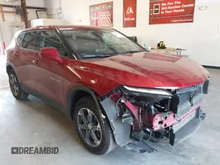 ✅ 2025 Chevrolet Blazer LT • VIN: 3GNKBHR43SS142417 • Lot: 42864738. Wystawiony na IAAI z przebiegiem 22 993 mil. Bezpłatny archiwum sprzedaży aukcyjnych z USA i szczegółowy raport historii pojazdu na DreamBid. Zdjęcie 1.