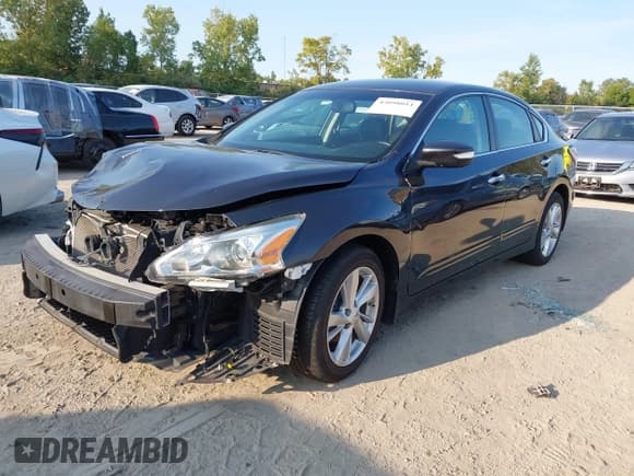 ✅ 2014 Nissan Altima 2.5 • VIN: 1N4AL3AP4EC322600 • Lot: 43098011. Wystawiony na IAAI z przebiegiem 74 147 mil. Bezpłatny archiwum sprzedaży aukcyjnych z USA i szczegółowy raport historii pojazdu na DreamBid. Zdjęcie 2.