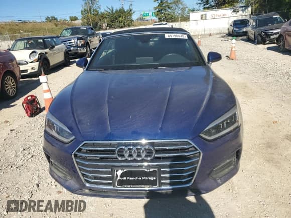 ✅ 2018 Audi A5 Cabriolet Premium Plus • VIN: WAUYNGF53JN003041 • Lot: 84798645. Wystawiony na Copart z przebiegiem Nie podano. Bezpłatny archiwum sprzedaży aukcyjnych z USA i szczegółowy raport historii pojazdu na DreamBid. Zdjęcie 5.