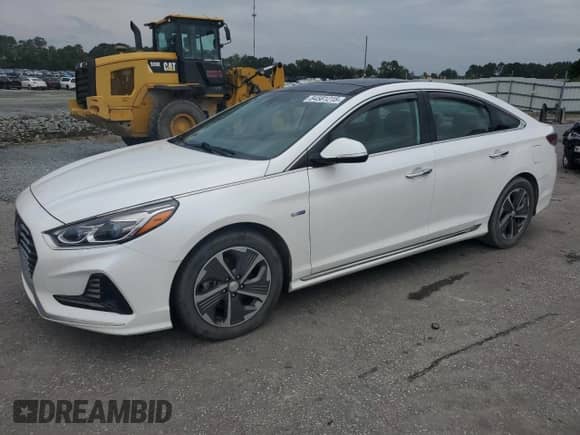 ✅ 2019 Hyundai Sonata Limited • VIN: KMHE34L31KA092237 • Lot: 84581215. Listed on Copart with 197,161 mi. Free auction sales archive from the USA and detailed vehicle history report at DreamBid. Image 1.