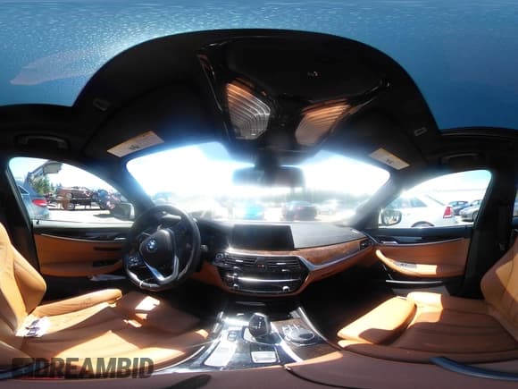 ✅ 2020 BMW 5 Series 540i xDrive • VIN: WBAJS3C07LCE31112 • Lot: 42547409. Wystawiony na IAAI z przebiegiem 42 093 mil. Bezpłatny archiwum sprzedaży aukcyjnych z USA i szczegółowy raport historii pojazdu na DreamBid. Zdjęcie 18.