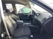 ✅ 2019 Nissan Pathfinder SV • VIN: 5N1DR2MM9KC652760 • Lot: 43879616. Wystawiony na IAAI z przebiegiem 102 389 mil. Bezpłatny archiwum sprzedaży aukcyjnych z USA i szczegółowy raport historii pojazdu na DreamBid. Zdjęcie 5.