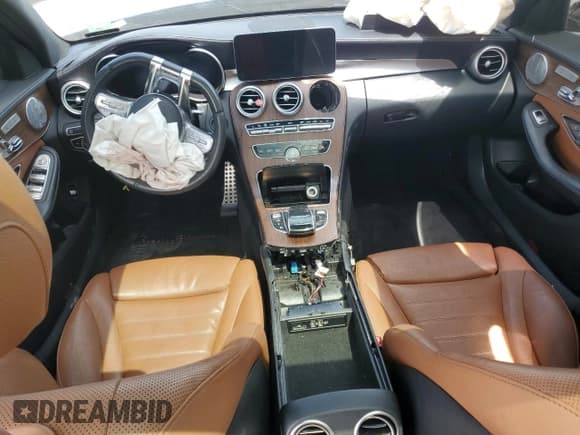 ✅ 2019 Mercedes-Benz C 43 AMG • VIN: 55SWF6EB4KU287626 • Lot: 53647985. Wystawiony na Copart z przebiegiem Nie podano. Bezpłatny archiwum sprzedaży aukcyjnych z USA i szczegółowy raport historii pojazdu na DreamBid. Zdjęcie 8.