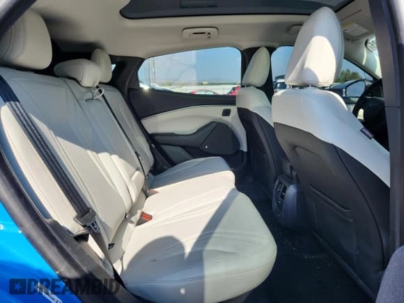 ✅ 2022 Ford Mustang Mach-E Premium • VIN: 3FMTK3SU9NMA24001 • Lot: 70929585. Listed on Copart with 37,905 mi. Free auction sales archive from the USA and detailed vehicle history report at DreamBid. Image 11.