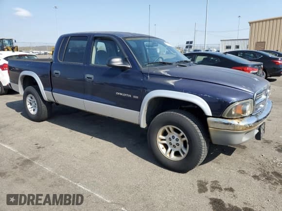 ✅ 2001 Dodge Dakota Sport • VIN: 1B7HG2AN01S325273 • Lot: 53616445. Wystawiony na Copart z przebiegiem 188 635 mil. Bezpłatny archiwum sprzedaży aukcyjnych z USA i szczegółowy raport historii pojazdu na DreamBid. Zdjęcie 4.
