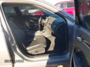 ✅ 2015 Chrysler 300 Limited • VIN: 2C3CCAAG9FH830698 • Лот: 43632625. Опубликован ранее на IAAI с пробегом 267 992 миль. Бесплатный доступ к архиву аукционных продаж из США и подробный отчёт об истории автомобиля на DreamBid. Изображение 5.