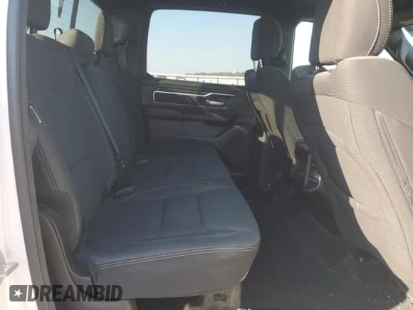 ✅ 2023 Ram 1500 Big Horn • VIN: 1C6RRFFG7PN643728 • Lot: 84721855. Wystawiony na Copart z przebiegiem 54 414 mil. Bezpłatny archiwum sprzedaży aukcyjnych z USA i szczegółowy raport historii pojazdu na DreamBid. Zdjęcie 10.