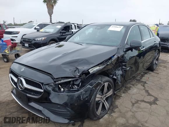 ✅ 2024 Mercedes-Benz C 300 • VIN: W1KAF4GB3RR177562 • Lot: 42986631. Wystawiony na IAAI z przebiegiem 7 189 mil. Bezpłatny archiwum sprzedaży aukcyjnych z USA i szczegółowy raport historii pojazdu na DreamBid. Zdjęcie 2.