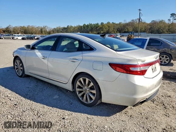 ✅ 2016 Hyundai Azera Limited • VIN: KMHFH4JG9GA550268 • Lot: 96811825. Listed on Copart with 90,088 mi. Free auction sales archive from the USA and detailed vehicle history report at DreamBid. Image 2.