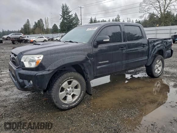 ✅ 2013 Toyota Tacoma • VIN: 3TMLU4EN8DM110116 • Lot: 94744585. Listed on Copart with 123,623 mi. Free auction sales archive from the USA and detailed vehicle history report at DreamBid. Image 1.