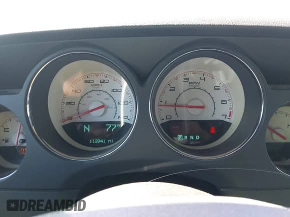 ✅ 2013 Dodge Challenger SXT • VIN: 2C3CDYAG0DH684162 • Lot: 43399757. Listed on IAAI with 113,941 mi. Free auction sales archive from the USA and detailed vehicle history report at DreamBid. Image 7.