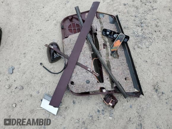 ✅ 1996 Buick Roadmaster • VIN: 1G4BT52P1TR418991 • Лот: 45586935. Опубликован ранее на Copart с пробегом 69 960 миль. Бесплатный доступ к архиву аукционных продаж из США и подробный отчёт об истории автомобиля на DreamBid. Изображение 12.