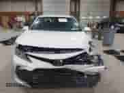 2022 Toyota Camry LE с VIN 4T1C11BKXNU047904, выставлен на аукционе IAAI как лот 42875873 с пробегом 10 828 миль миль и . История ставок и продаж доступна на DreamBid. Изображение 13.