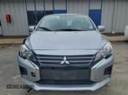 ✅ 2024 Mitsubishi Mirage ES • VIN: ML32AUHJ5RH024399 • Lot: 95934165. Wystawiony na Copart z przebiegiem 17 932 mil. Bezpłatny archiwum sprzedaży aukcyjnych z USA i szczegółowy raport historii pojazdu na DreamBid. Zdjęcie 5.