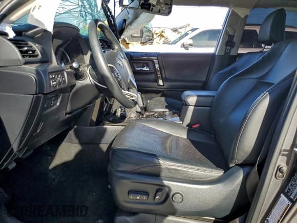 ✅ 2019 Toyota 4Runner Limited Nightshade • VIN: JTEBU5JR8K5617218 • Lot: 92356585. Listed on Copart with Not provided. Free auction sales archive from the USA and detailed vehicle history report at DreamBid. Image 7.