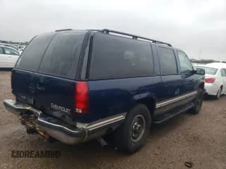 ✅ 1999 Chevrolet Suburban • VIN: 1GNFK16R0XJ508397 • Lot: 71629294. Wystawiony na Copart z przebiegiem 192 289 mil. Bezpłatny archiwum sprzedaży aukcyjnych z USA i szczegółowy raport historii pojazdu na DreamBid. Zdjęcie 3.