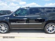 ✅ 2013 Cadillac Escalade ESV Platinum Edition • VIN: 1GYS4KEF2DR242077 • Lot: 42441765. Listed on IAAI with 207,725 mi. Free auction sales archive from the USA and detailed vehicle history report at DreamBid. Image 15.