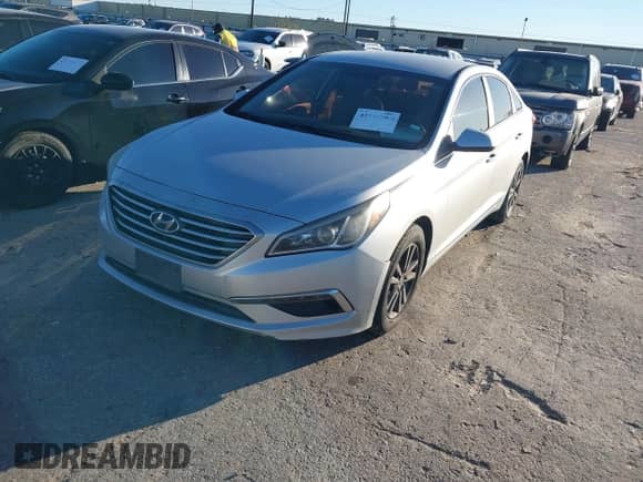 2015 Hyundai Sonata SE with VIN 5NPE24AF6FH001661, listed as a IAAI auction lot 43564083 with 116,075 mi miles and . Bid and sale history available at DreamBid. Image 2.