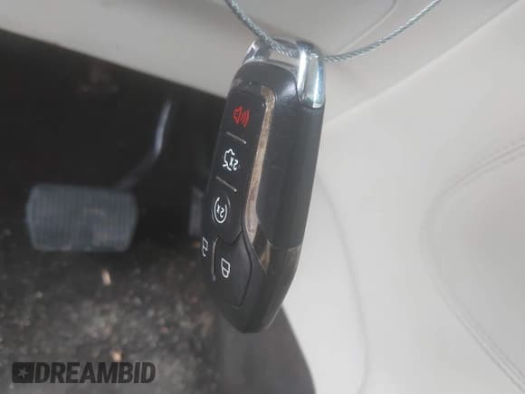 ✅ 2015 Lincoln MKC • VIN: 5LMCJ2A98FUJ17824 • Lot: 43432150. Wystawiony na IAAI z przebiegiem 113 955 mil. Bezpłatny archiwum sprzedaży aukcyjnych z USA i szczegółowy raport historii pojazdu na DreamBid. Zdjęcie 11.