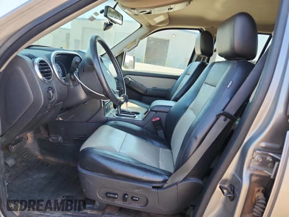 ✅ 2008 Ford Explorer Sport Trac Limited • VIN: 1FMEU33E68UB26205 • Лот: 82361125. Опубликован ранее на Copart с пробегом 188 203 миль. Бесплатный доступ к архиву аукционных продаж из США и подробный отчёт об истории автомобиля на DreamBid. Изображение 7.