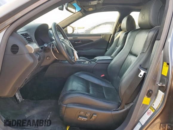 ✅ 2015 Lexus LS 460 • VIN: JTHCL5EF5F5023119 • Лот: 80279405. Опубликован ранее на Copart с пробегом 95 051 миль. Бесплатный доступ к архиву аукционных продаж из США и подробный отчёт об истории автомобиля на DreamBid. Изображение 7.