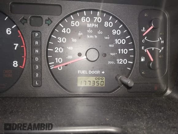 ✅ 2002 Isuzu Trooper S • VIN: JACDJ58X227J02390 • Lot: 41125455. Listed on IAAI with 177,350 mi. Free auction sales archive from the USA and detailed vehicle history report at DreamBid. Image 7.