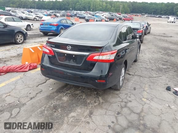 ✅ 2019 Nissan Sentra S • VIN: 3N1AB7AP4KY246984 • Lot: 42812049. Wystawiony na IAAI z przebiegiem 118 556 mil. Bezpłatny archiwum sprzedaży aukcyjnych z USA i szczegółowy raport historii pojazdu na DreamBid. Zdjęcie 4.