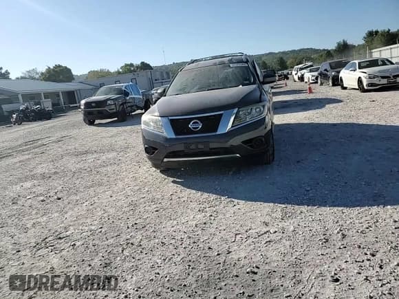 ✅ 2014 Nissan Pathfinder Platinum • VIN: 5N1AR2MM8EC735507 • Lot: 82223485. Listed on Copart with 138,659 mi. Free auction sales archive from the USA and detailed vehicle history report at DreamBid. Image 14.