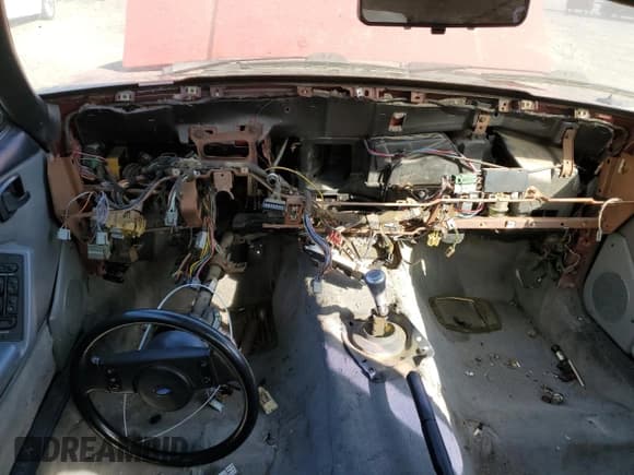 ✅ 1988 Ford Mustang GT • VIN: 1FABP45E7JF277569 • Lot: 77814044. Listed on Copart with Not provided. Free auction sales archive from the USA and detailed vehicle history report at DreamBid. Image 8.