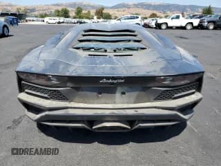 ✅ 2018 Lamborghini Aventador S • VIN: ZHWUG4ZD9JLA06724 • Lot: 62744245. Wystawiony na Copart z przebiegiem 18 738 mil. Bezpłatny archiwum sprzedaży aukcyjnych z USA i szczegółowy raport historii pojazdu na DreamBid. Zdjęcie 6.