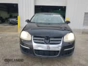 ✅ 2009 Volkswagen Jetta SE • VIN: 3VWRM71K29M024098 • Lot: 64579435. Listed on Copart with 161,936 mi. Free auction sales archive from the USA and detailed vehicle history report at DreamBid. Image 5.