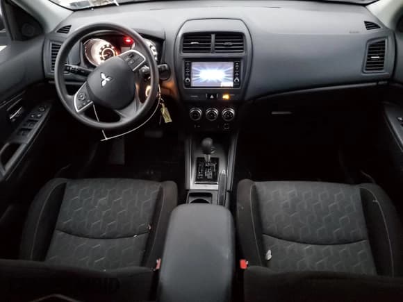 ✅ 2020 Mitsubishi Outlander ES • VIN: JA4AR3AU5LU027358 • Lot: 89684725. Listed on Copart with 39,557 mi. Free auction sales archive from the USA and detailed vehicle history report at DreamBid. Image 8.