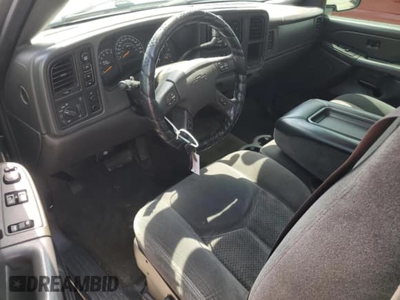 ✅ 2005 Chevrolet Silverado 1500 Z71 • VIN: 1GCEK14T05Z206688 • Лот: 53906585. Опубликован ранее на Copart с пробегом 204 254 миль. Бесплатный доступ к архиву аукционных продаж из США и подробный отчёт об истории автомобиля на DreamBid. Изображение 8.