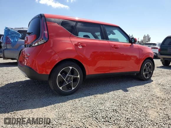 ✅ 2023 Kia Soul EX • VIN: KNDJ33AU4P7214263 • Лот: 80497135. Опубликован ранее на Copart с пробегом 22 078 миль. Бесплатный доступ к архиву аукционных продаж из США и подробный отчёт об истории автомобиля на DreamBid. Изображение 3.