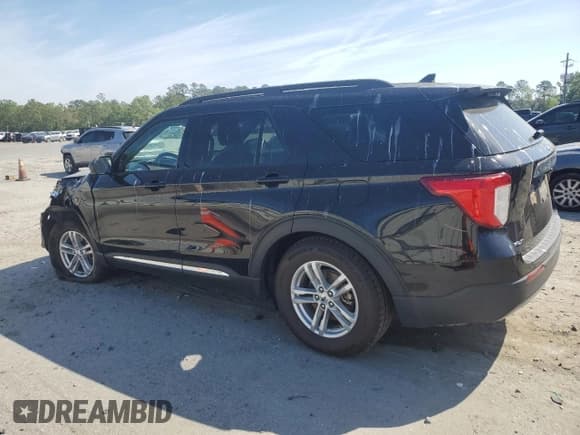 ✅ 2022 Ford Explorer XLT • VIN: 1FMSK7DH9NGC12577 • Lot: 52763775. Wystawiony na Copart z przebiegiem 55 916 mil. Bezpłatny archiwum sprzedaży aukcyjnych z USA i szczegółowy raport historii pojazdu na DreamBid. Zdjęcie 2.