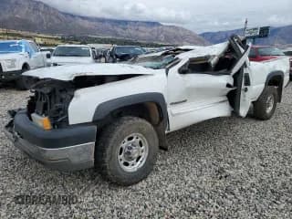 ✅ 2003 Chevrolet Silverado 2500HD LS • VIN: 1GCHK29U63E141077 • Lot: 76603874. Wystawiony na Copart z przebiegiem Nie podano. Bezpłatny archiwum sprzedaży aukcyjnych z USA i szczegółowy raport historii pojazdu na DreamBid. Zdjęcie 1.