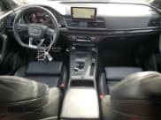 ✅ 2019 Audi SQ5 Premium Plus • VIN: WA1B4AFY9K2082053 • Лот: 91279065. Опубликован ранее на Copart с пробегом 51 346 миль. Бесплатный доступ к архиву аукционных продаж из США и подробный отчёт об истории автомобиля на DreamBid. Изображение 8.