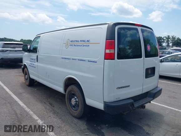 ✅ 2008 Chevrolet City Express Cargo • VIN: 1GCHG35K581229371 • Lot: 42681076. Listed on IAAI with 118,766 mi. Free auction sales archive from the USA and detailed vehicle history report at DreamBid. Image 3.