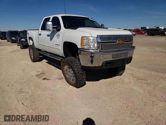 ✅ 2012 Chevrolet Silverado 2500HD LT • VIN: 1GC1KXE88CF114318 • Lot: 46735965. Wystawiony na Copart z przebiegiem 141 061 mil. Bezpłatny archiwum sprzedaży aukcyjnych z USA i szczegółowy raport historii pojazdu na DreamBid. Zdjęcie 10.