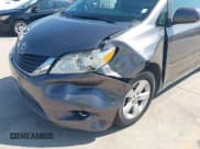 ✅ 2014 Toyota Sienna LE • VIN: 5TDKK3DC6ES463421 • Лот: 43558846. Опубликован ранее на IAAI с пробегом 157 332 миль. Бесплатный доступ к архиву аукционных продаж из США и подробный отчёт об истории автомобиля на DreamBid. Изображение 6.