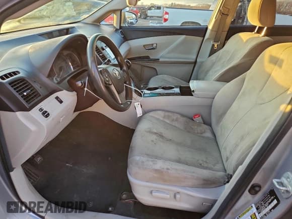 ✅ 2015 Toyota Venza LE • VIN: 4T3BA3BB4FU065752 • Lot: 93735935. Listed on Copart with 199,726 mi. Free auction sales archive from the USA and detailed vehicle history report at DreamBid. Image 7.