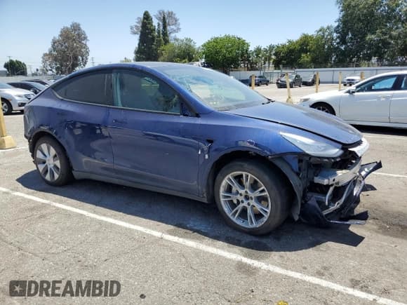 ✅ 2021 Tesla Model Y Long Range • VIN: 5YJYGAEE3MF196385 • Lot: 56984645. Wystawiony na Copart z przebiegiem 39 654 mil. Bezpłatny archiwum sprzedaży aukcyjnych z USA i szczegółowy raport historii pojazdu na DreamBid. Zdjęcie 4.