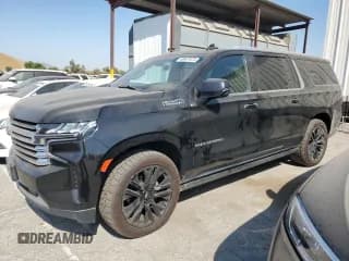 ✅ 2021 Chevrolet Suburban High Country • VIN: 1GNSKGKL7MR180475 • Lot: 63847874. Wystawiony na Copart z przebiegiem 157 184 mil. Bezpłatny archiwum sprzedaży aukcyjnych z USA i szczegółowy raport historii pojazdu na DreamBid. Zdjęcie 1.