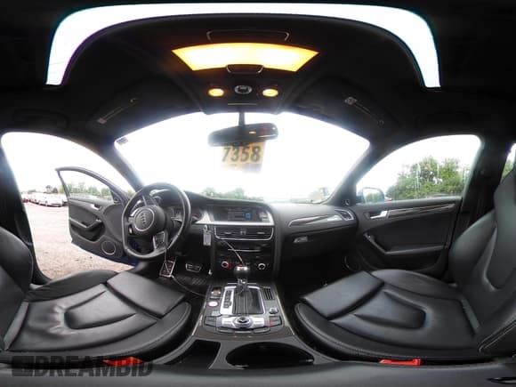 ✅ 2015 Audi S4 Premium Plus • VIN: WAUBGAFL9FA030335 • Lot: 42369461. Wystawiony na IAAI z przebiegiem 61 876 mil. Bezpłatny archiwum sprzedaży aukcyjnych z USA i szczegółowy raport historii pojazdu na DreamBid. Zdjęcie 19.