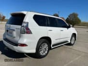 ✅ 2014 Lexus GX 460 • VIN: JTJBM7FX7E5071049 • Lot: 92877615. Wystawiony na Copart z przebiegiem 225 529 mil. Bezpłatny archiwum sprzedaży aukcyjnych z USA i szczegółowy raport historii pojazdu na DreamBid. Zdjęcie 4.