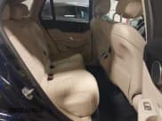 ✅ 2019 Mercedes-Benz GLC 300 • VIN: WDC0G4KB5KV123522 • Lot: 40485029. Wystawiony na IAAI z przebiegiem 48 685 mil. Bezpłatny archiwum sprzedaży aukcyjnych z USA i szczegółowy raport historii pojazdu na DreamBid. Zdjęcie 8.