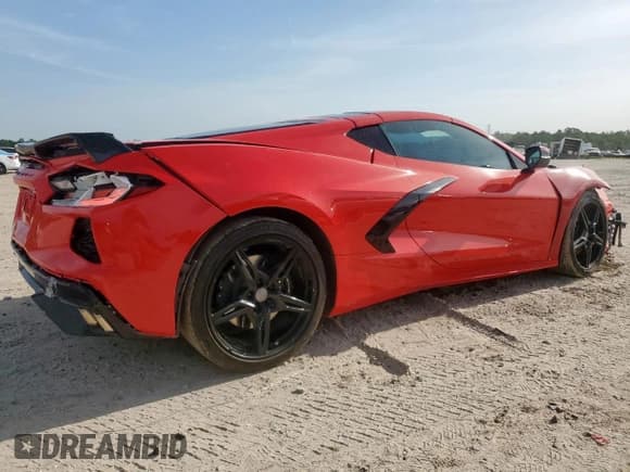 ✅ 2022 Chevrolet Corvette 1LT • VIN: 1G1YA2D43N5111511 • Lot: 65257995. Wystawiony na Copart z przebiegiem 17 855 mil. Bezpłatny archiwum sprzedaży aukcyjnych z USA i szczegółowy raport historii pojazdu na DreamBid. Zdjęcie 3.